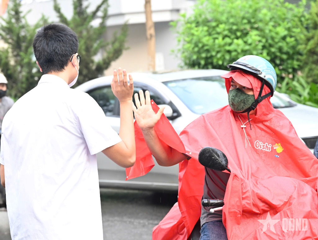 Thí sinh làm bài thi cuối cùng Kỳ thi tốt nghiệp THPT năm 2026

