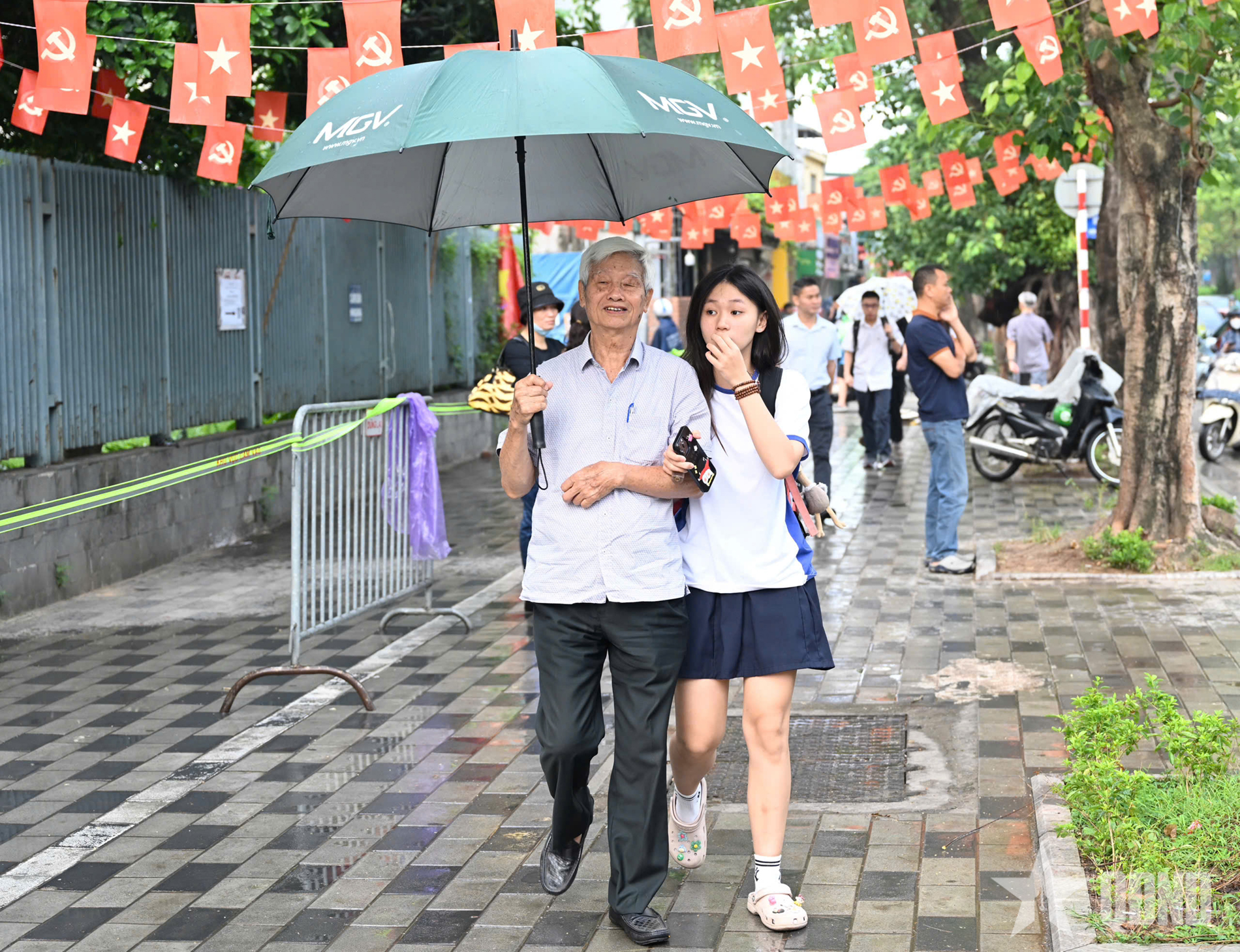Phụ huynh đồng hành cùng con trong Kỳ thi tốt nghiệp THPT năm 2026