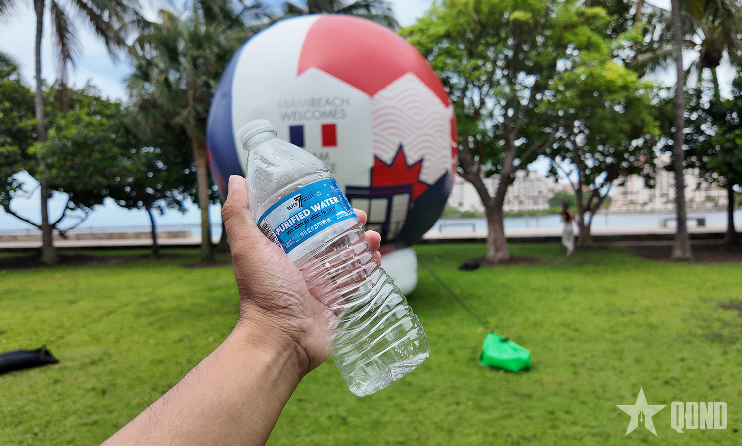 World Cup 2026: Chuyện chai nước và những cú... quay xe

