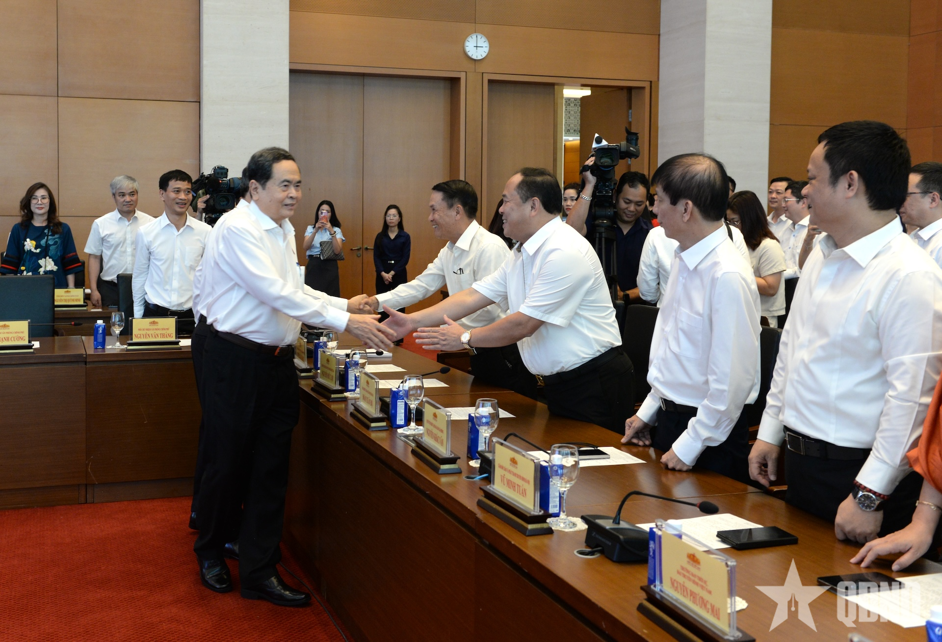 Chủ tịch Quốc hội Trần Thanh Mẫn và Thủ tướng Chính phủ Lê Minh Hưng gặp mặt lãnh đạo các cơ quan báo chí