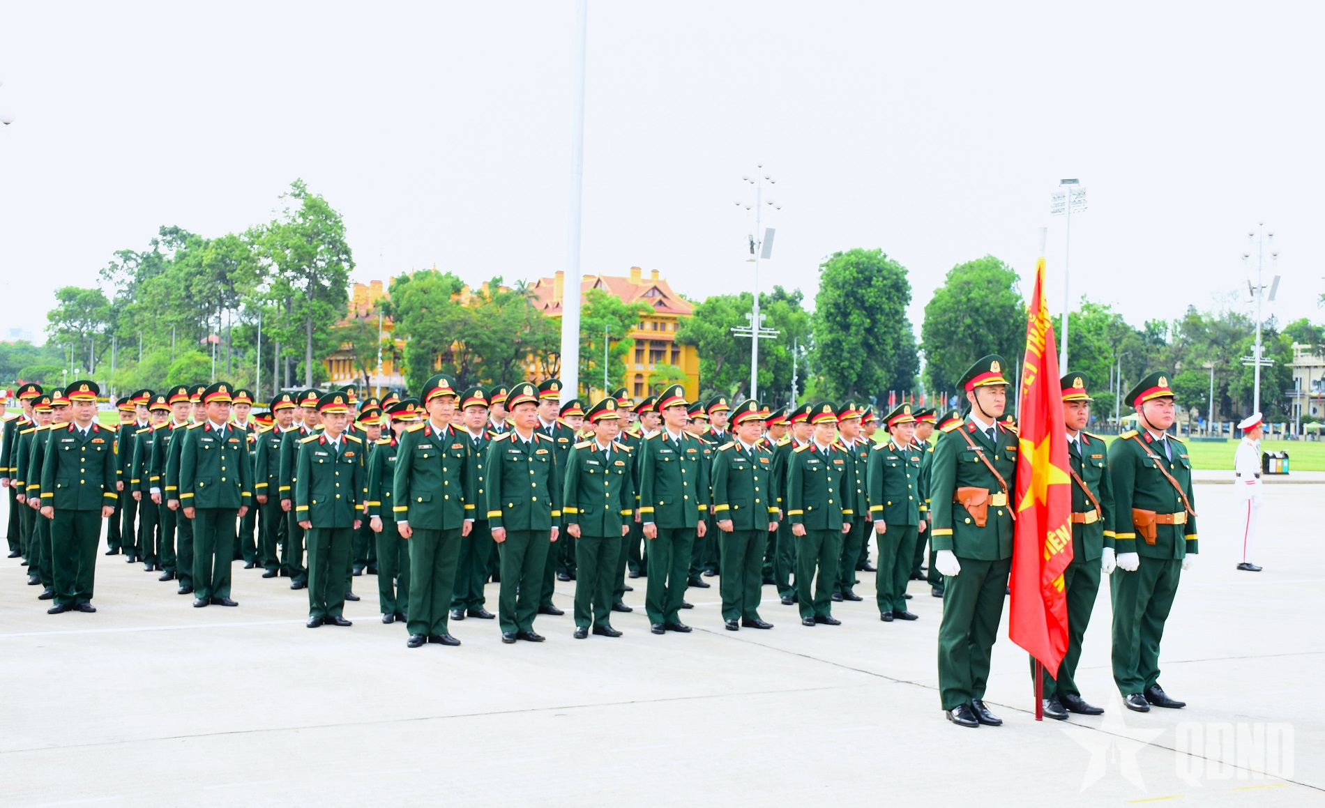 Học viện Hậu cần tổ chức Lễ báo công dâng Bác nhân dịp đón nhận Huân chương Bảo vệ Tổ quốc hạng Nhất 