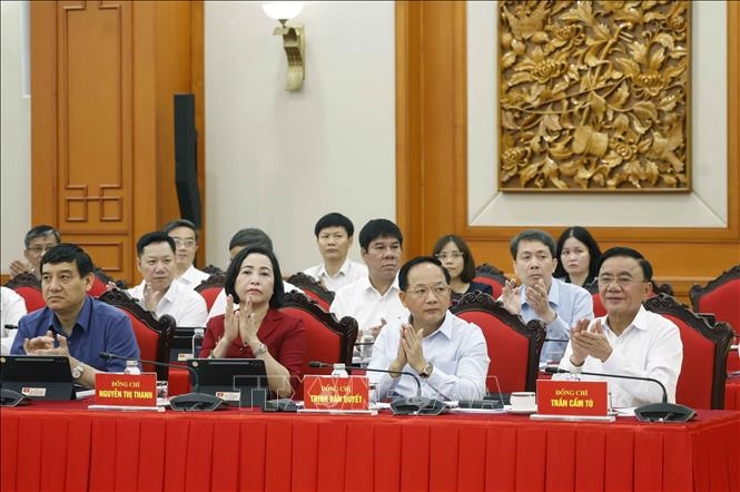 Tổng Bí thư, Chủ tịch nước Tô Lâm: Bảo đảm đủ cơ sở vật chất, đủ trường, đủ lớp, bảo đảm nguyên tắc “ở đâu có học sinh, ở đó có giáo viên”