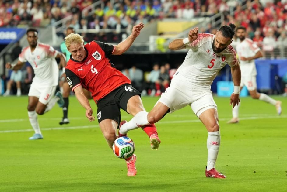World Cup 2026: Áo giành 3 điểm nhờ VAR và bàn phản lưới
