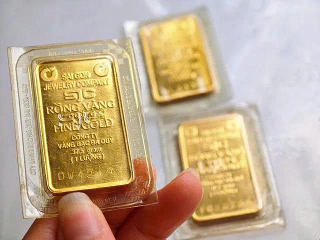 Giá vàng hôm nay (chiều 17-6): Vàng miếng vượt 151 triệu đồng/lượng

