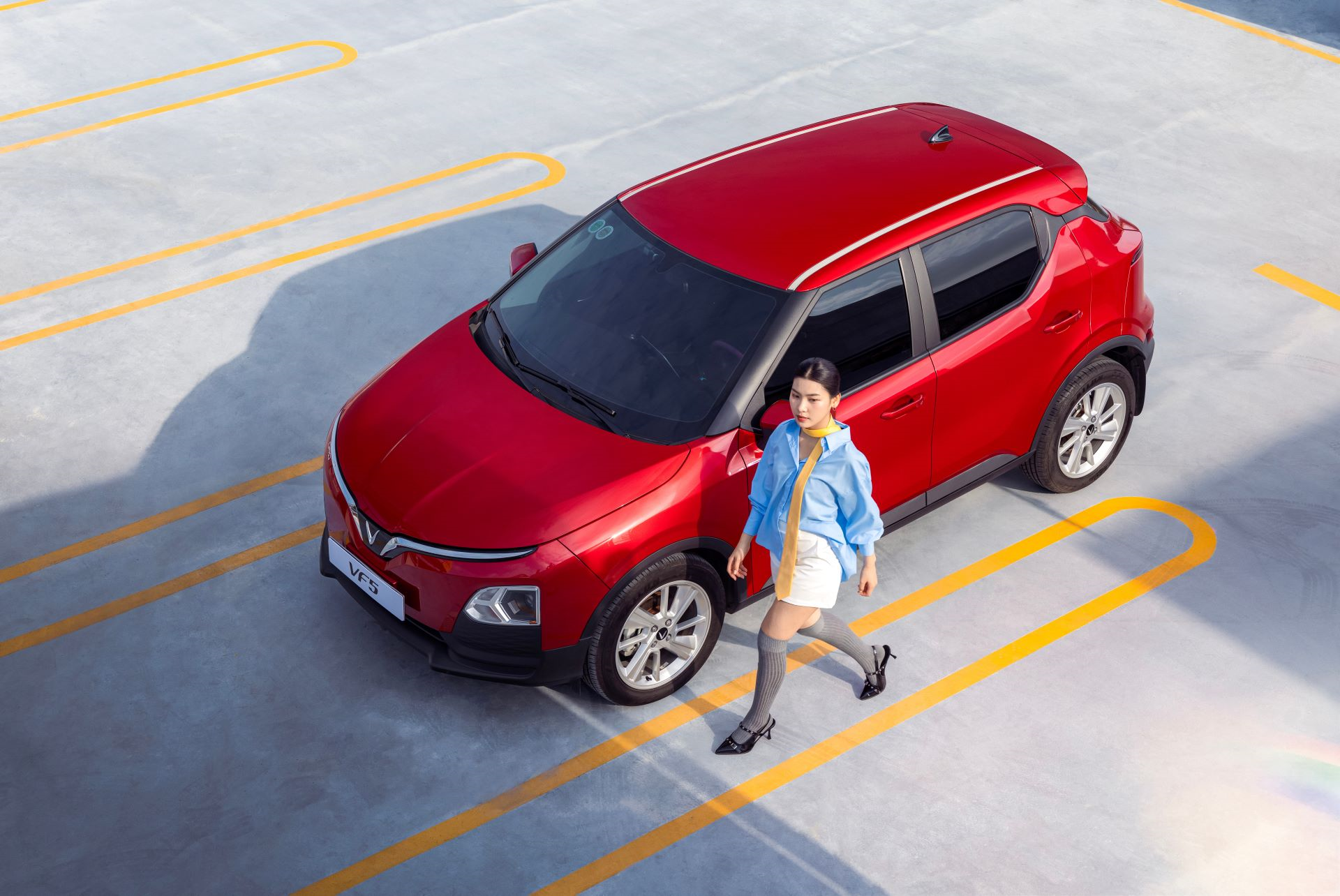 Chủ xe VinFast VF 5 thích thú với chiếc xe “một công đôi việc”

