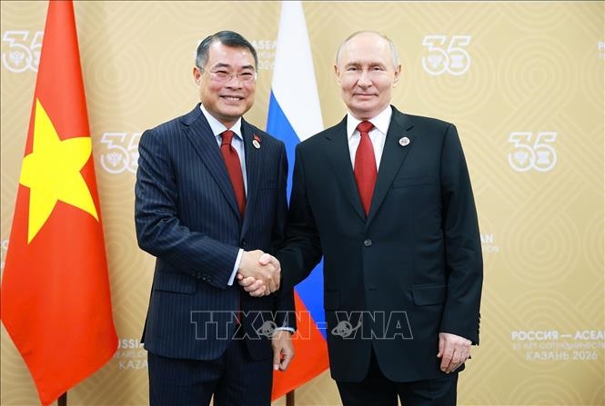 Thủ tướng Ch&iacute;nh phủ L&ecirc; Minh Hưng hội kiến Tổng thống Nga Vladimir Putin