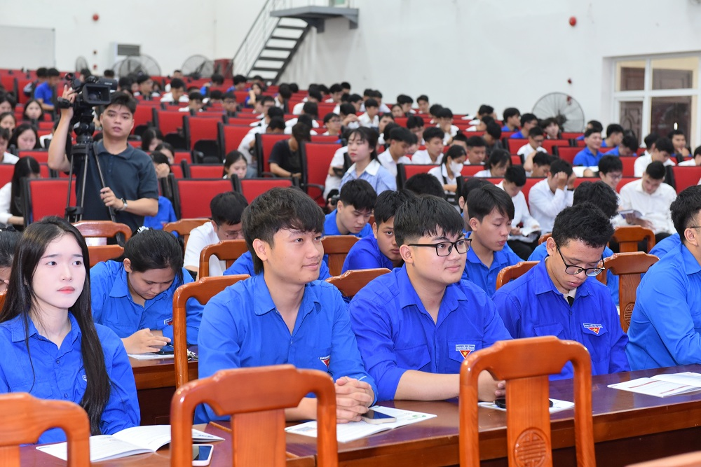 Nâng cao kiến thức chăm sóc sức khỏe chủ động cho thanh niên