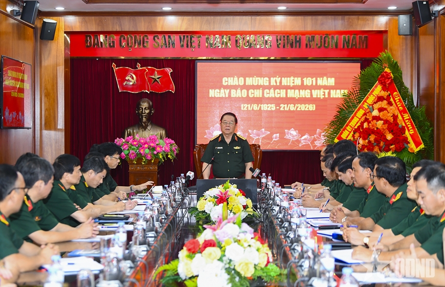 Gallery - 	Đại tướng Nguyễn Trọng Nghĩa thăm, chúc mừng Báo Quân đội nhân dân - image 7
