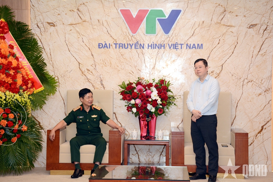 Gallery - Thượng tướng Đỗ Xuân Tụng chúc mừng một số cơ quan báo chí Trung ương