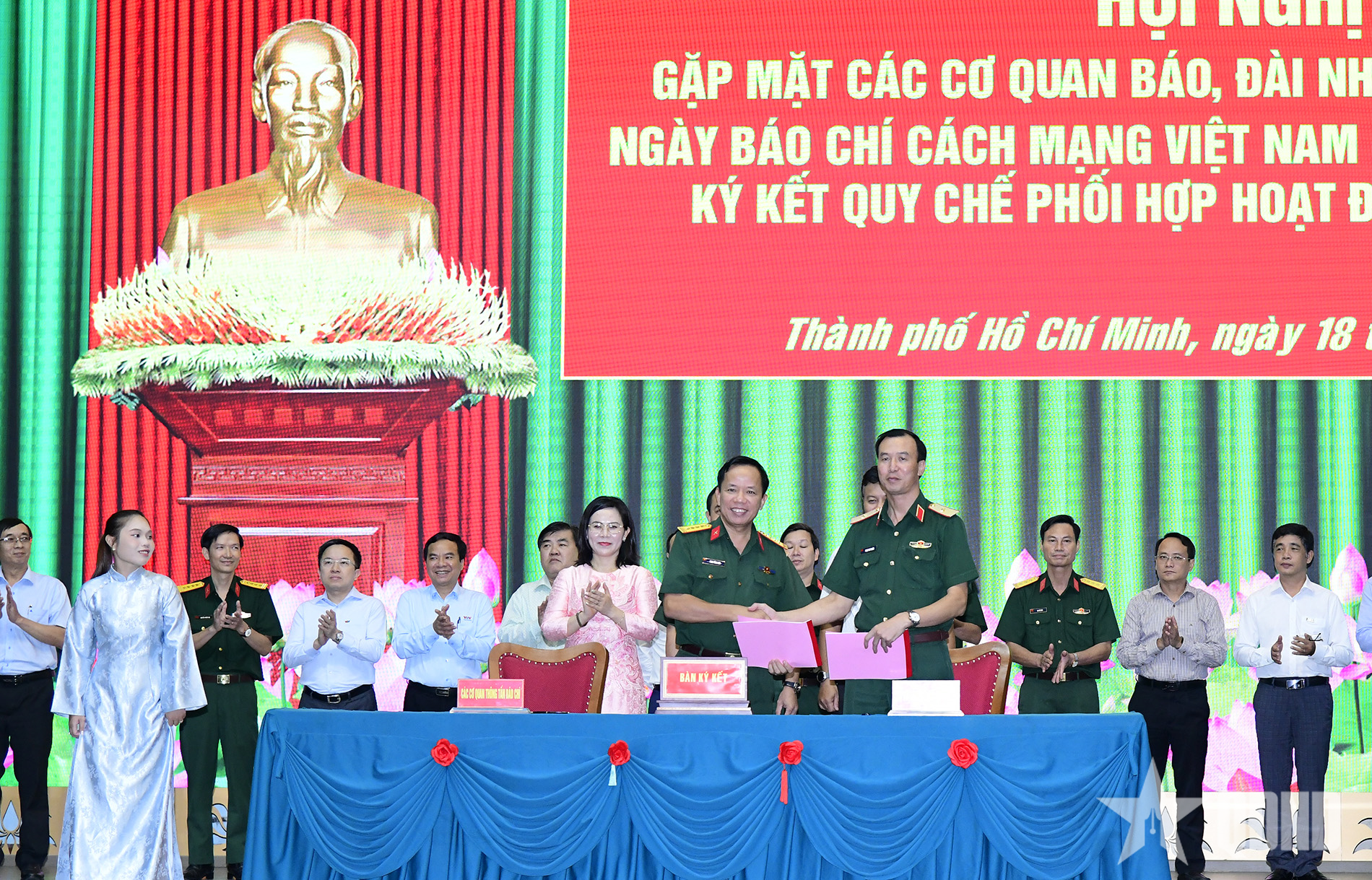 Bộ tư lệnh TP Hồ Chí Minh tăng cường phối hợp tuyên truyền với các cơ quan báo chí