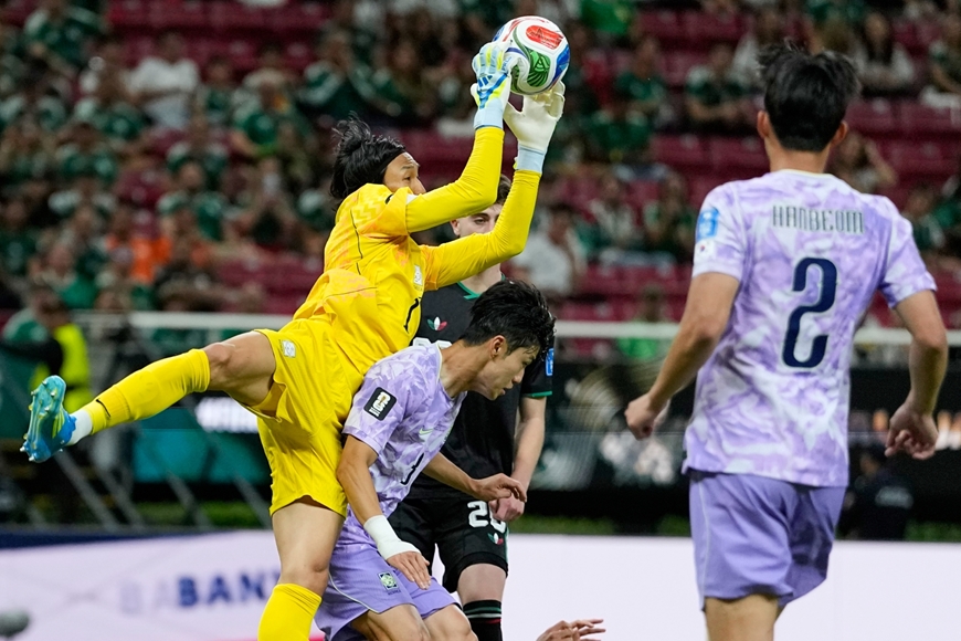 Vượt qua Hàn Quốc, Mexico giành vé đầu tiên lọt vào vòng knock out World Cup 2026