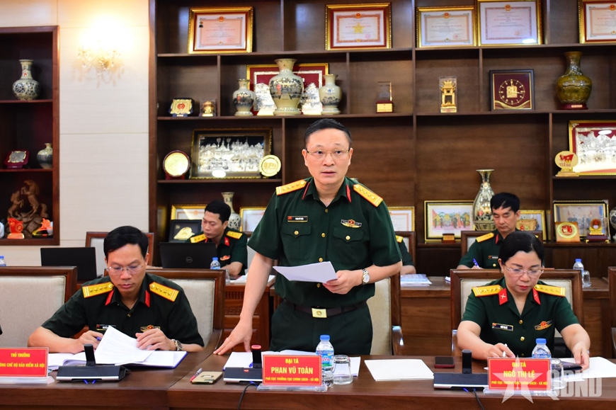 Gallery - 	Thượng tướng Lê Quang Minh làm việc với Cục Chính sách-xã hội - image 4