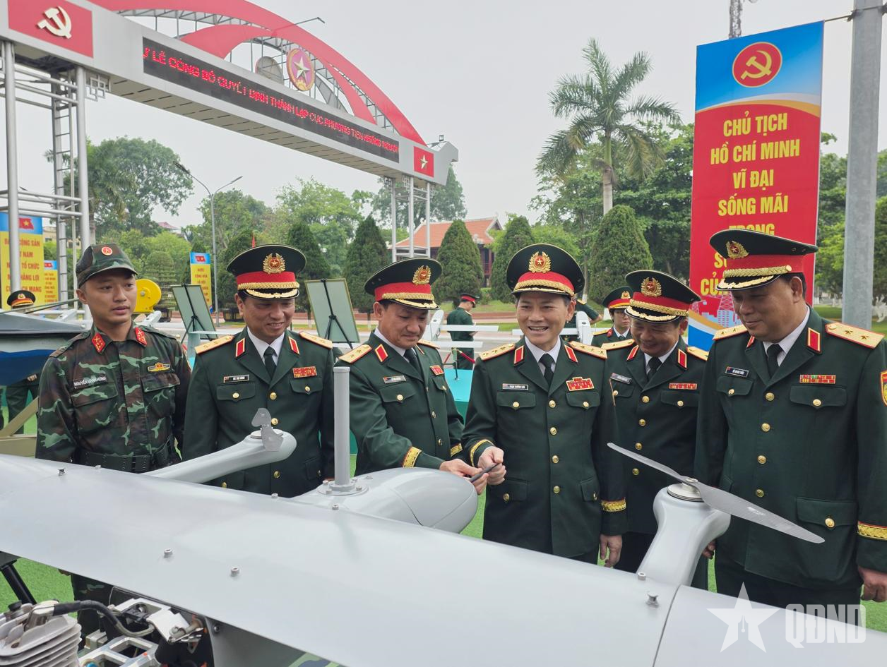 Phát triển phương tiện không người lái đáp ứng yêu cầu tác chiến hiện đại