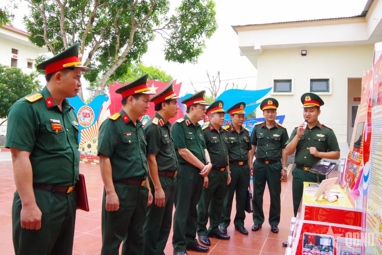 Ứng dụng trí tuệ nhân tạo vào giáo dục pháp luật