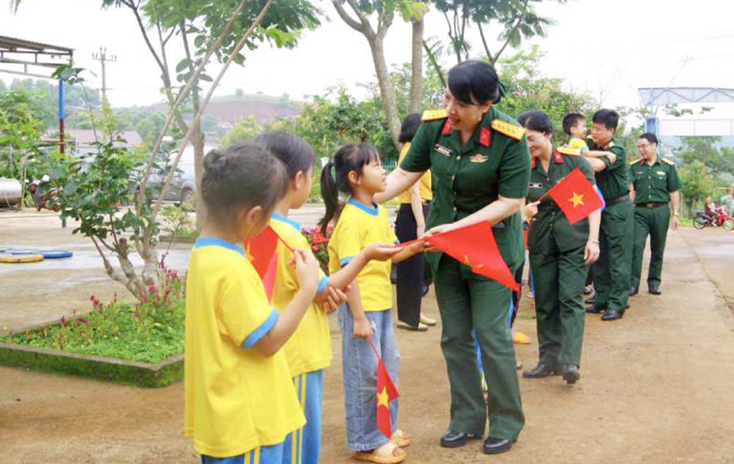 Hè không nghỉ ở những mái trường Binh đoàn 16