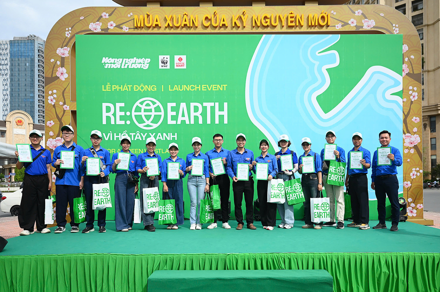 Lễ phát động “Re:Earth -Vì Hồ Tây Xanh” lan tỏa hành động bảo vệ môi trường