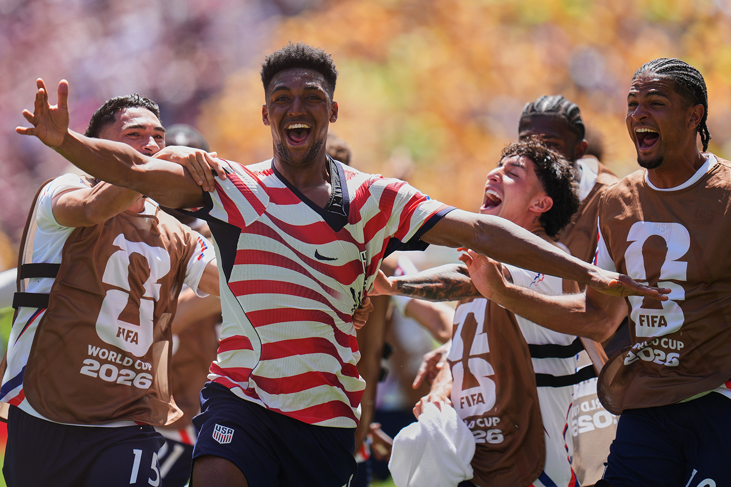 Mỹ là đội thứ 2 giành quyền vào vòng 1/16 World Cup 2026

