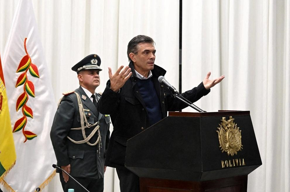 Bolivia ban bố tình trạng khẩn cấp