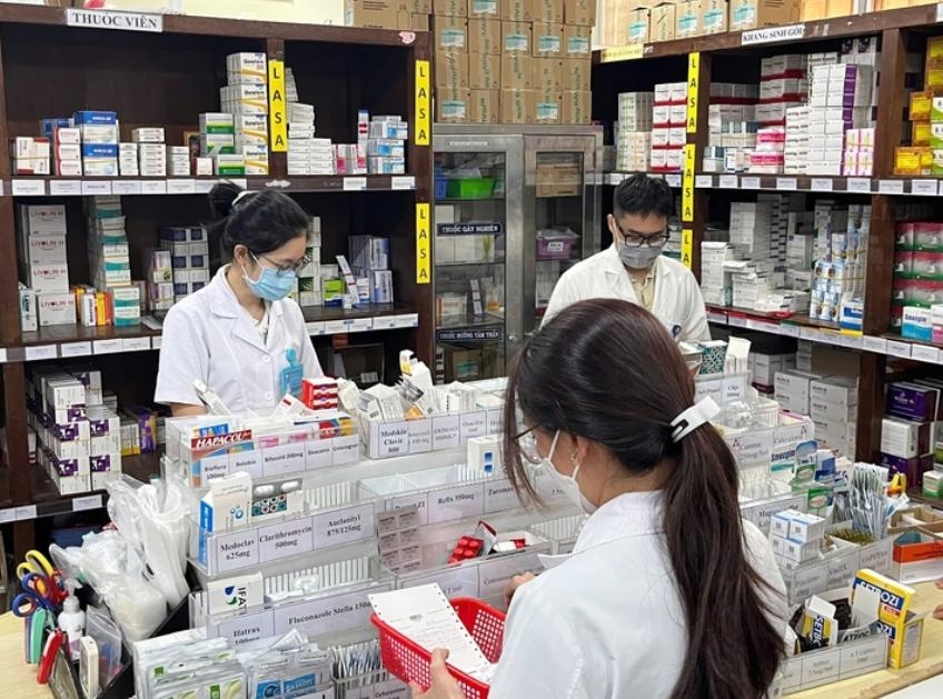 Dự trữ thuốc ứng ph&oacute; dịch bệnh do nắng n&oacute;ng k&eacute;o d&agrave;i