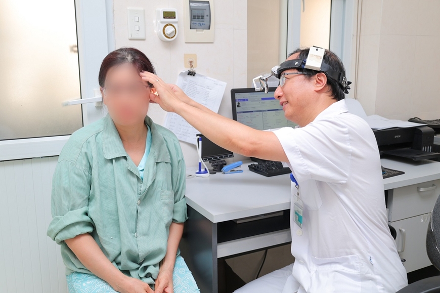 T&igrave;m lại &acirc;m thanh nhờ kỹ thuật thay thế xương b&agrave;n đạp