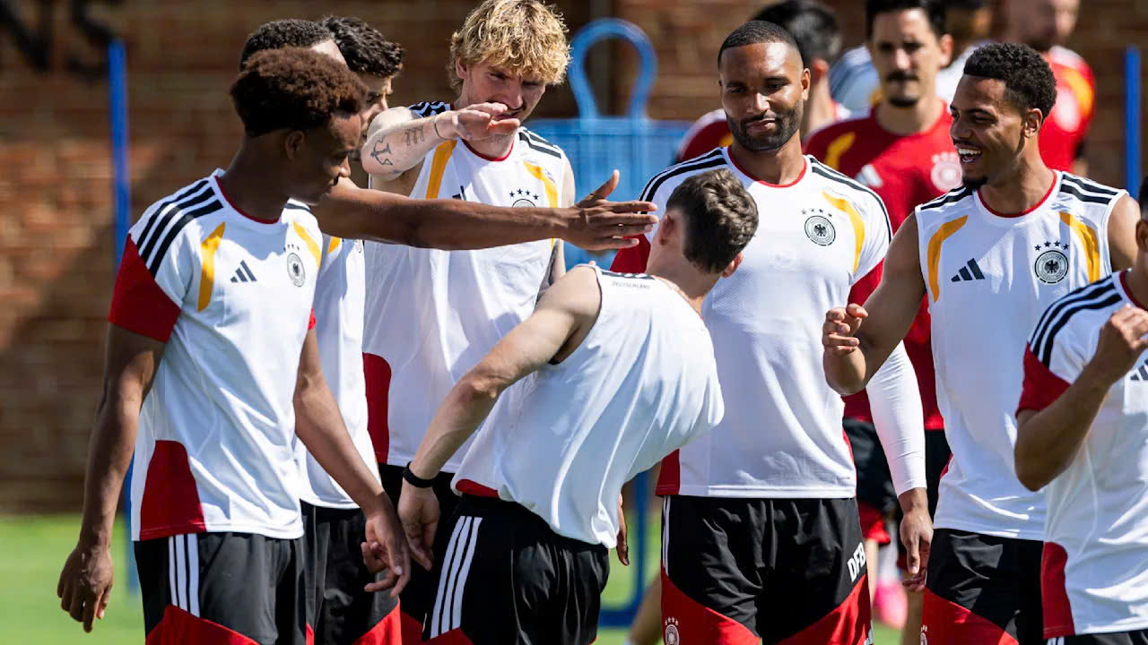 Phía sau trận đấu của đội tuyển Đức tại World Cup