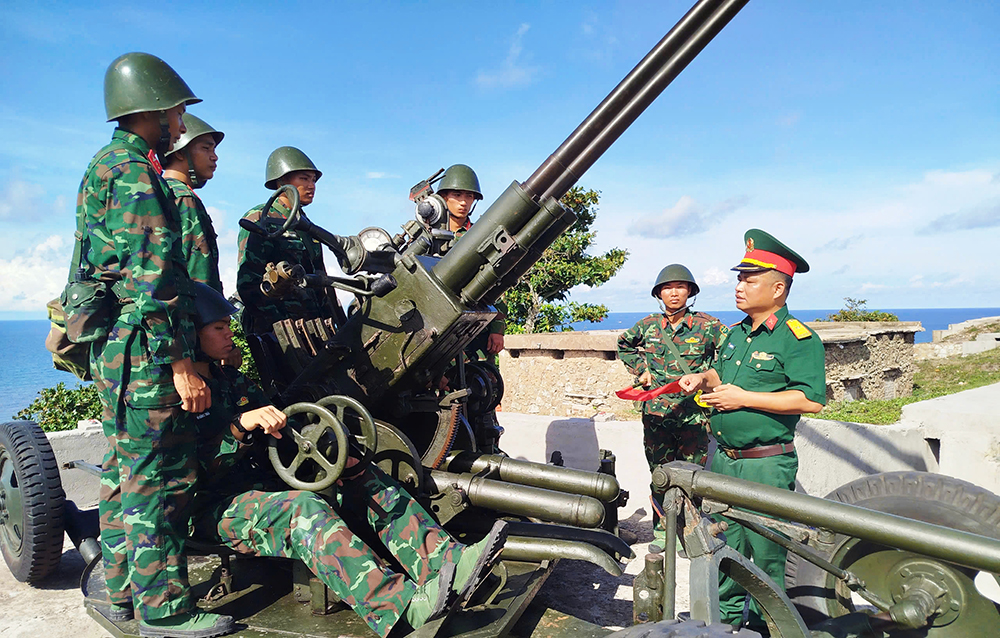 Ươm mầm “hạt giống đỏ” nơi đầu sóng