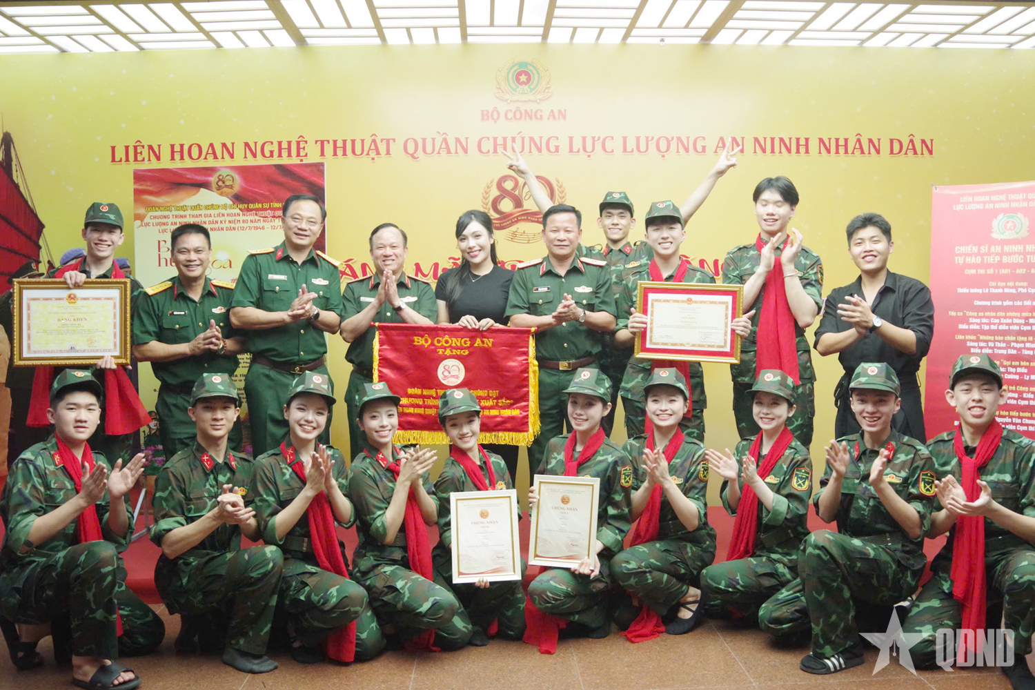 Đoàn Nghệ thuật quần chúng Bộ CHQS tỉnh Quảng Ninh đạt nhiều thành tích xuất sắc