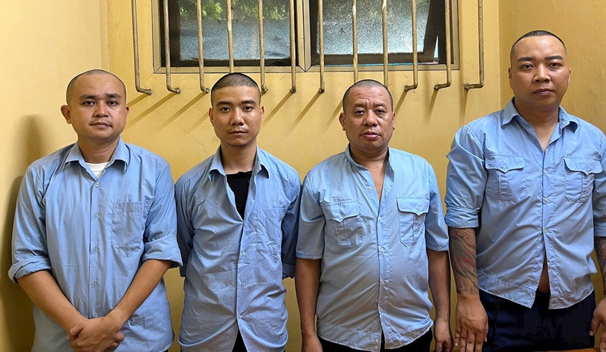 Triệt ph&aacute; ổ nh&oacute;m c&aacute; độ b&oacute;ng đ&aacute; h&agrave;ng chục tỷ đồng, bắt giữ 4 đối tượng
