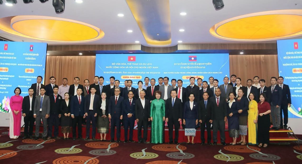 Việt Nam - Lào tăng cường hợp tác trong lĩnh vực báo chí