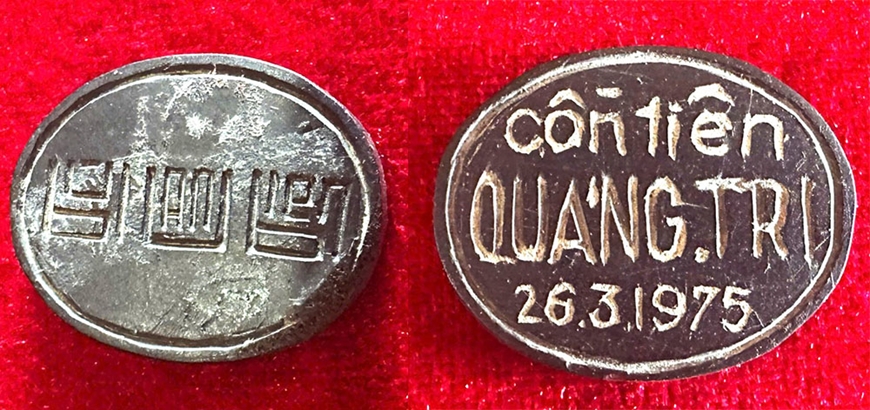 Mảnh nhựa khắc chữ “Bùi Văn Biên”
