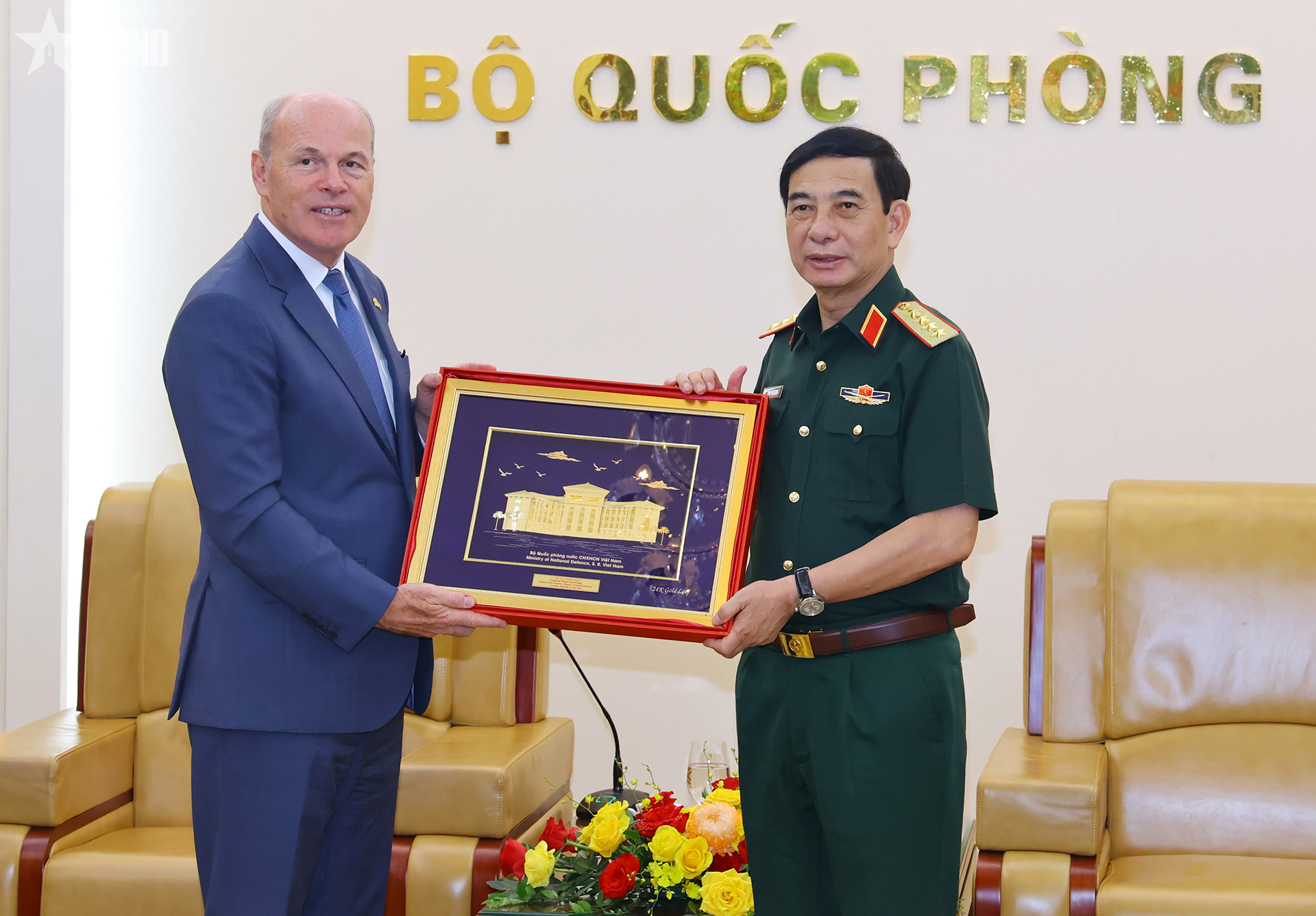 Phối hợp triển khai các hoạt động hợp tác quốc phòng Việt Nam - Canada