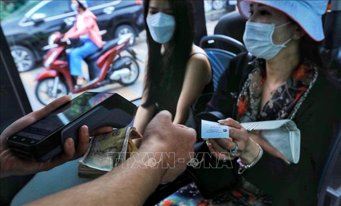 Hà Nội: Từ ngày 1-7, vé tháng giấy không còn giá trị sử dụng trên các tuyến xe buýt có trợ giá