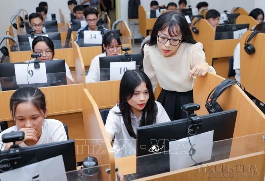Lấy &yacute; kiến sửa đổi Chuẩn cơ sở gi&aacute;o dục đại học