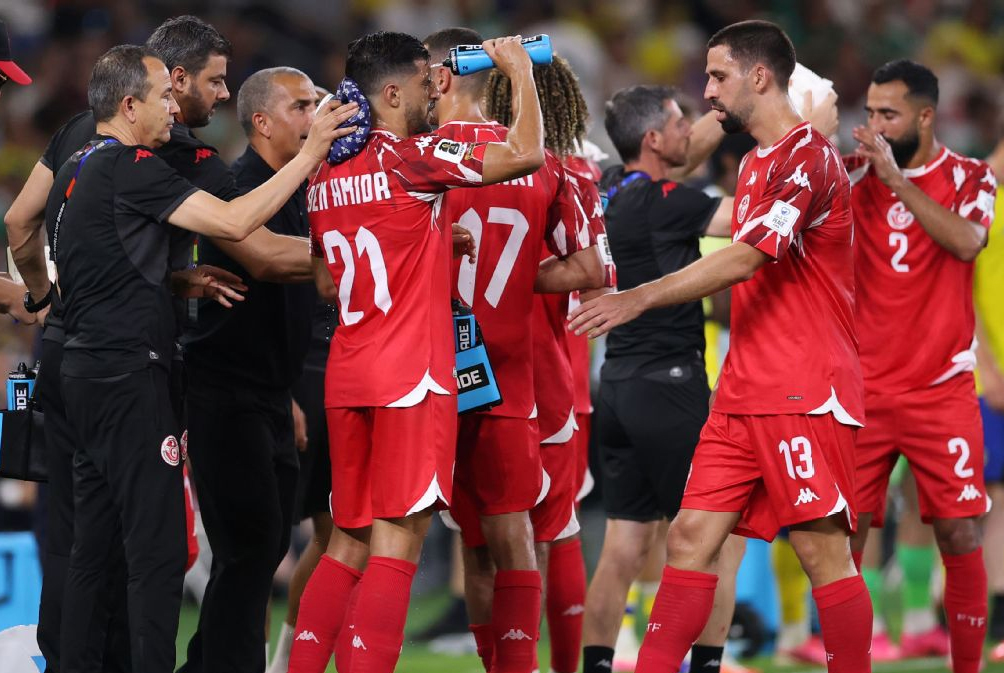 World Cup 2026: Khi đối thủ không nằm trên mặt sân cỏ

