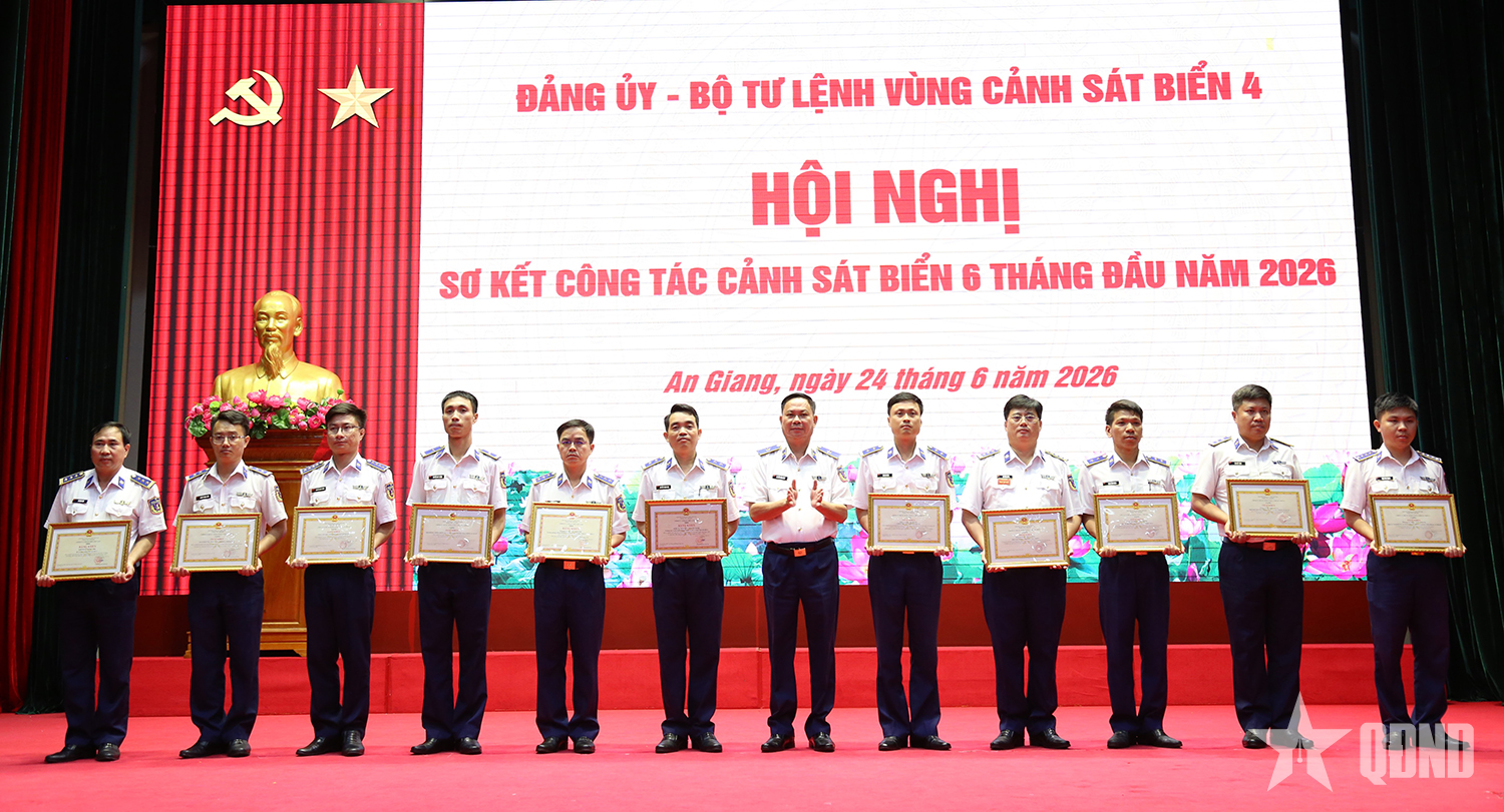 Bộ tư lệnh Vùng cảnh sát biển 4: Chủ động tham mưu đề xuất đúng, trúng và xử trí hiệu quả các tình huống

