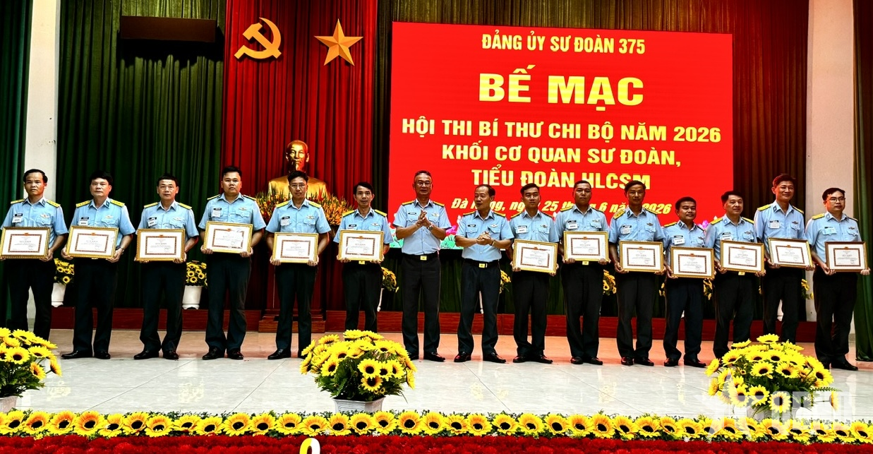 Bí thư chi bộ Sư đoàn 375 vững kiến thức, giỏi kỹ năng xử lý tình huống