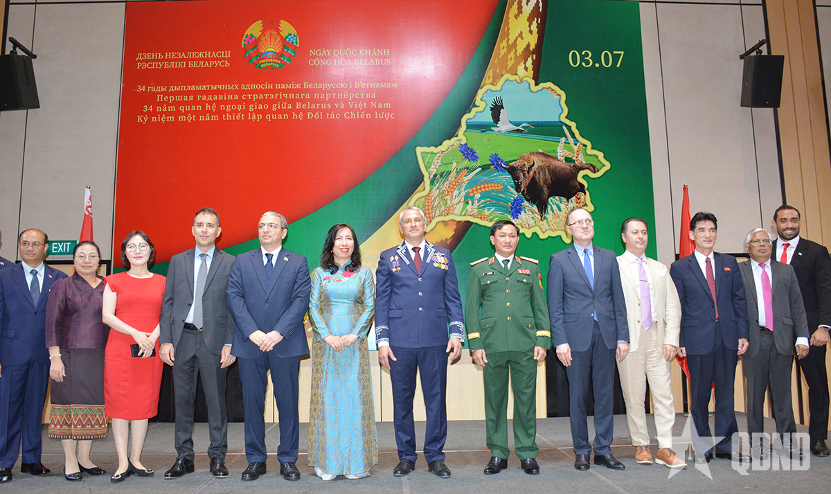 Chiêu đãi kỷ niệm 35 năm Ngày Quốc khánh Belarus