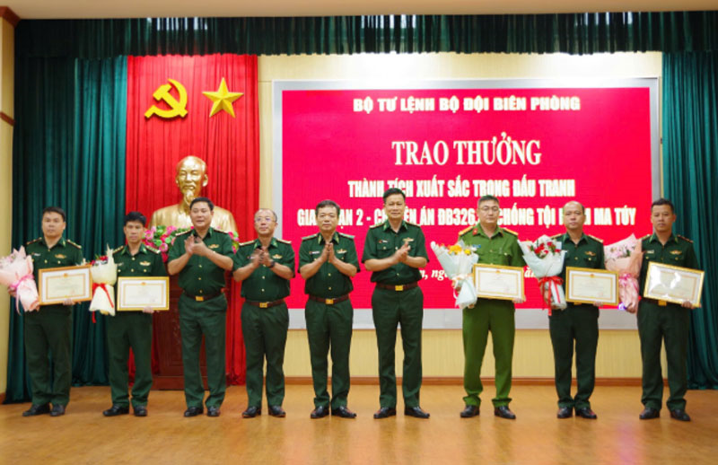 Huy động sức mạnh tổng hợp, ngăn chặn ma túy từ sớm, từ xa