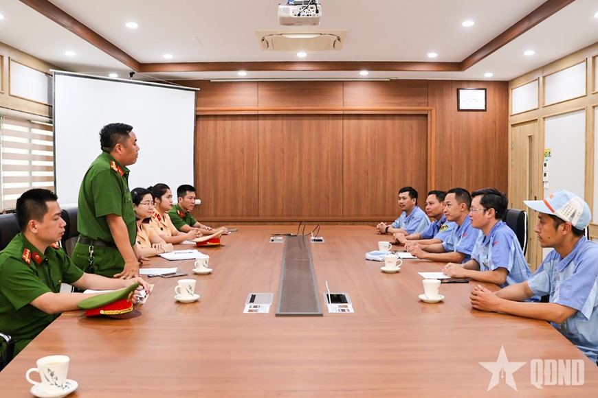 H&agrave; Nội: R&agrave; so&aacute;t phương tiện của c&ocirc;ng nh&acirc;n tại khu c&ocirc;ng nghiệp, doanh nghiệp