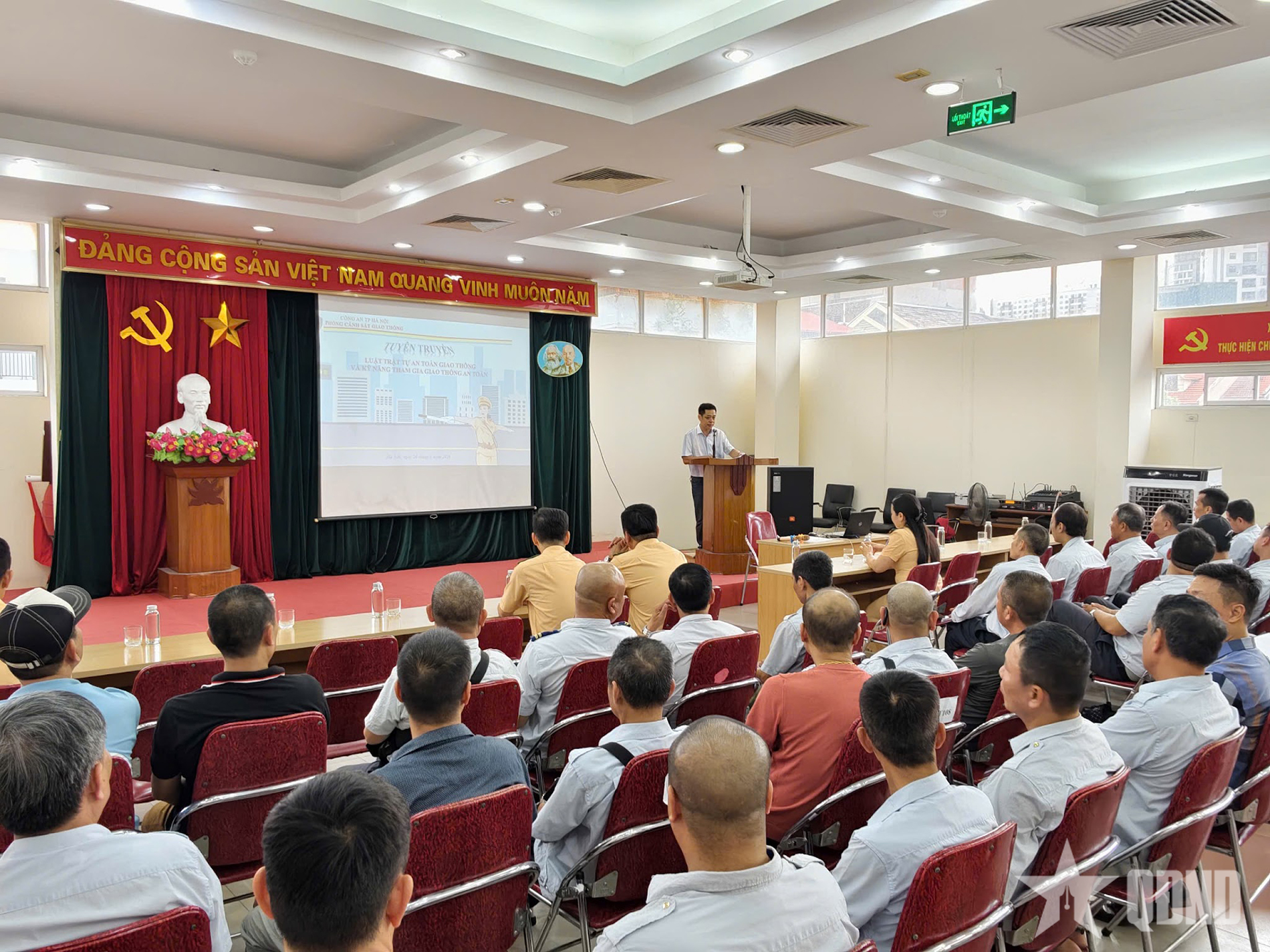 Hà Nội: Nâng cao ý thức chấp hành pháp luật cho đội ngũ lái xe buýt, xây dựng văn hóa giao thông an toàn