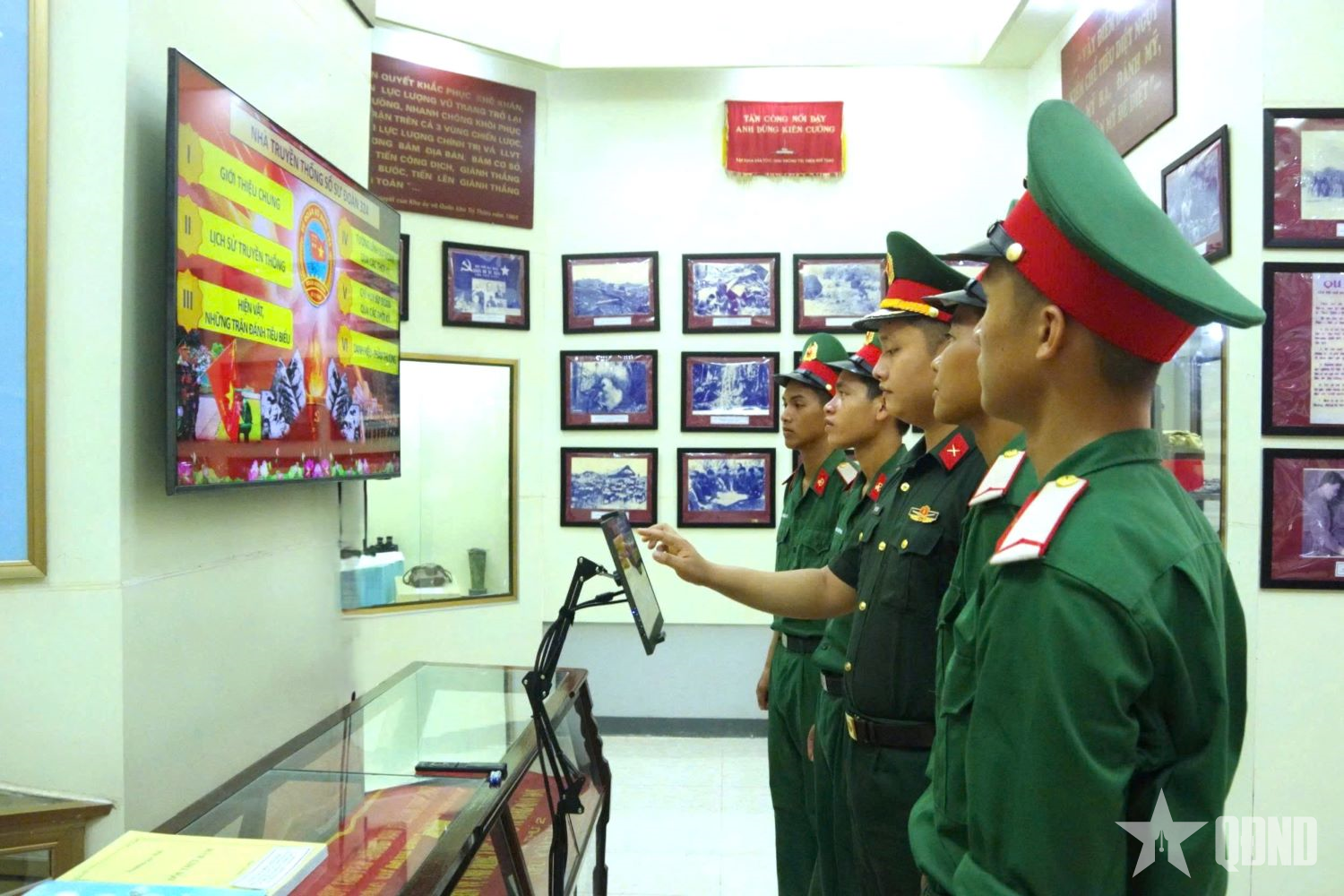 “Số hóa” nhà truyền thống, tiếp lửa lịch sử cho cán bộ, chiến sĩ