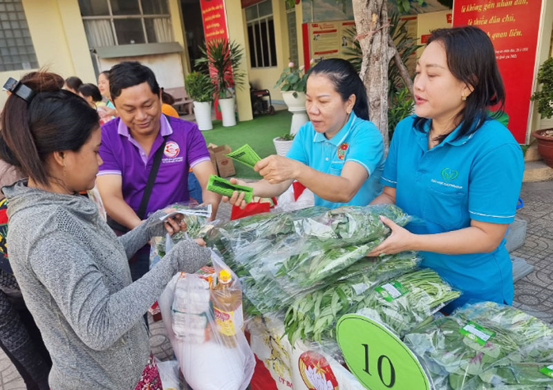 Thúc đẩy “sản phẩm xanh”, “tiêu dùng xanh” 