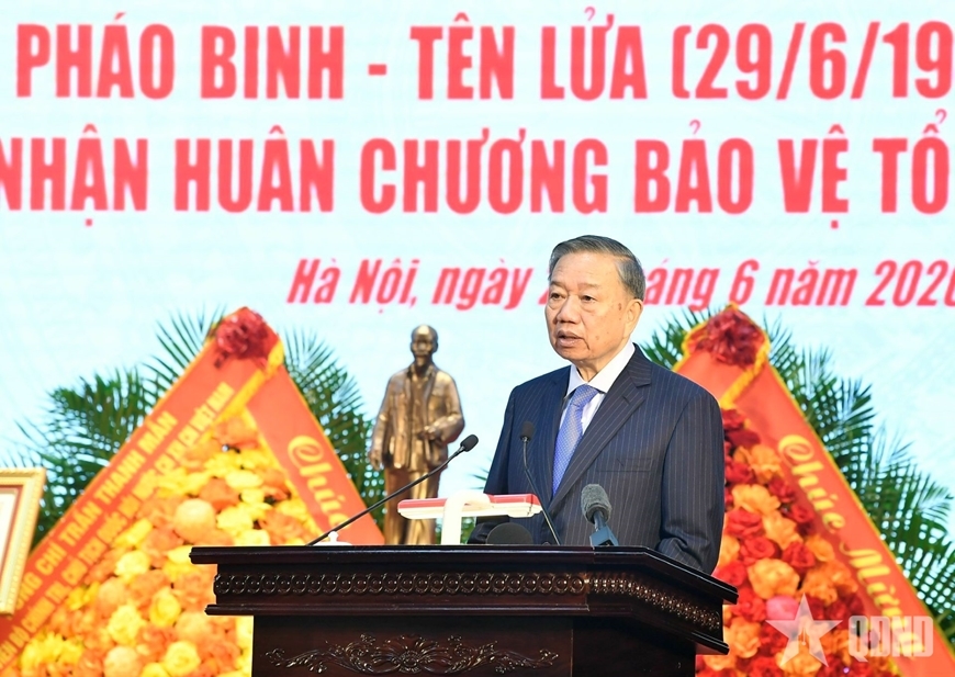 Tổng B&iacute; thư, Chủ tịch nước T&ocirc; L&acirc;m dự Lễ kỷ niệm 80 năm Ng&agrave;y truyền thống Bộ đội Ph&aacute;o binh - T&ecirc;n lửa