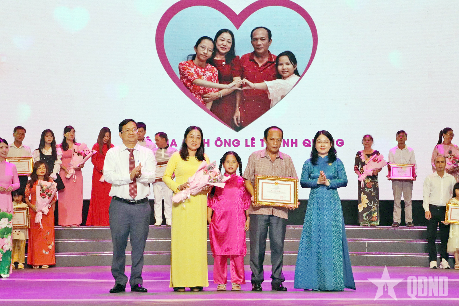 TP Hồ Chí Minh tuyên dương 104 gia đình văn hóa - hạnh phúc