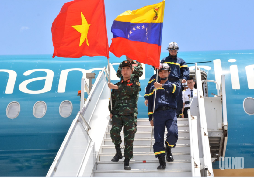 Đoàn cứu hộ Việt Nam bắt đầu thực hiện nhiệm vụ tại Venezuela