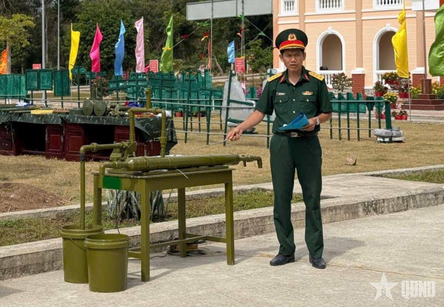 Nhân viên thủ quỹ sáng chế thiết bị lọc nước
