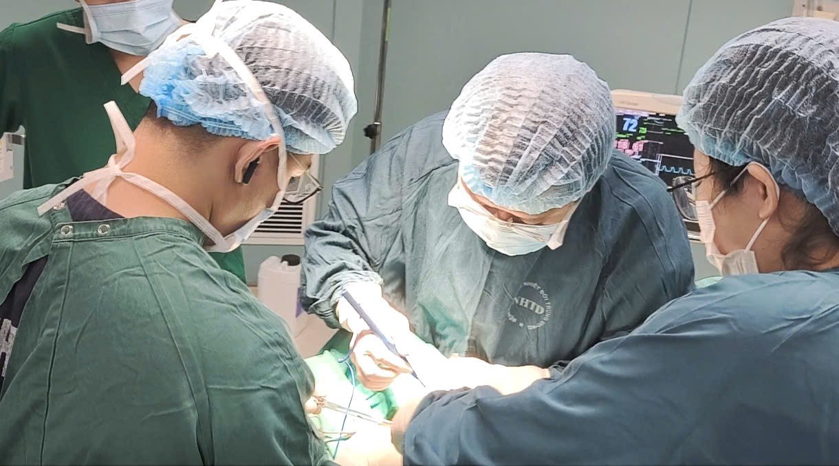 Cứu sống cụ ông bị nhiễm trùng đường mật, viêm tụy cấp vì sỏi mật tái phát