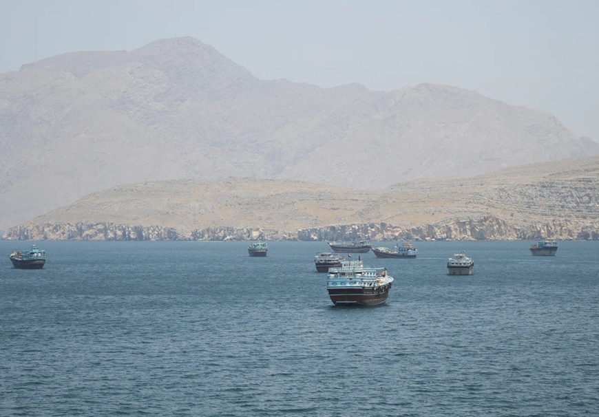 Oman v&agrave; Iran lần đầu họp b&agrave;n về quản l&yacute; eo biển Hormuz