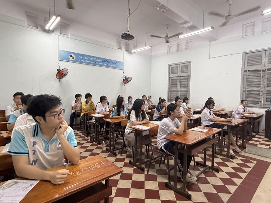 TP Hồ Ch&iacute; Minh c&ocirc;ng bố điểm chuẩn lớp 10 c&ocirc;ng lập