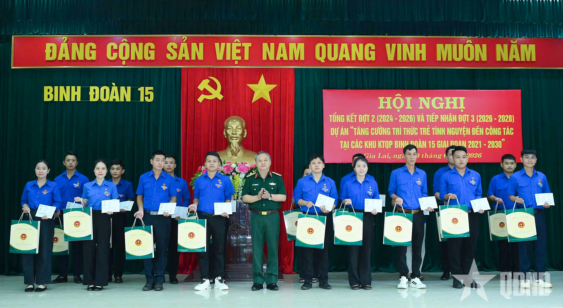 Binh đoàn 15: Nâng cao trình độ của trí thức trẻ tình nguyện công tác tại các khu kinh tế - quốc phòng
